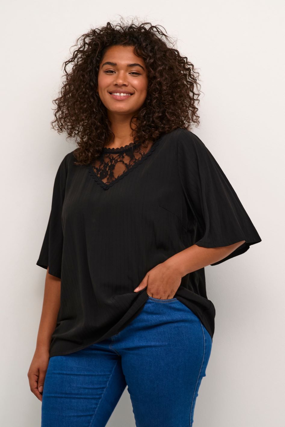 Berla Lace Blouse Black Deep - Kaffe Curve