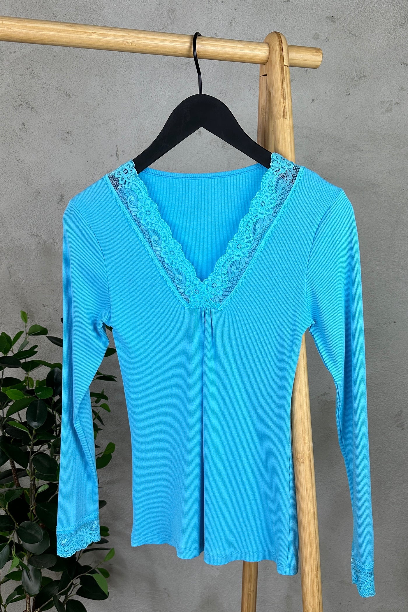 Andrea Blouse Turkis