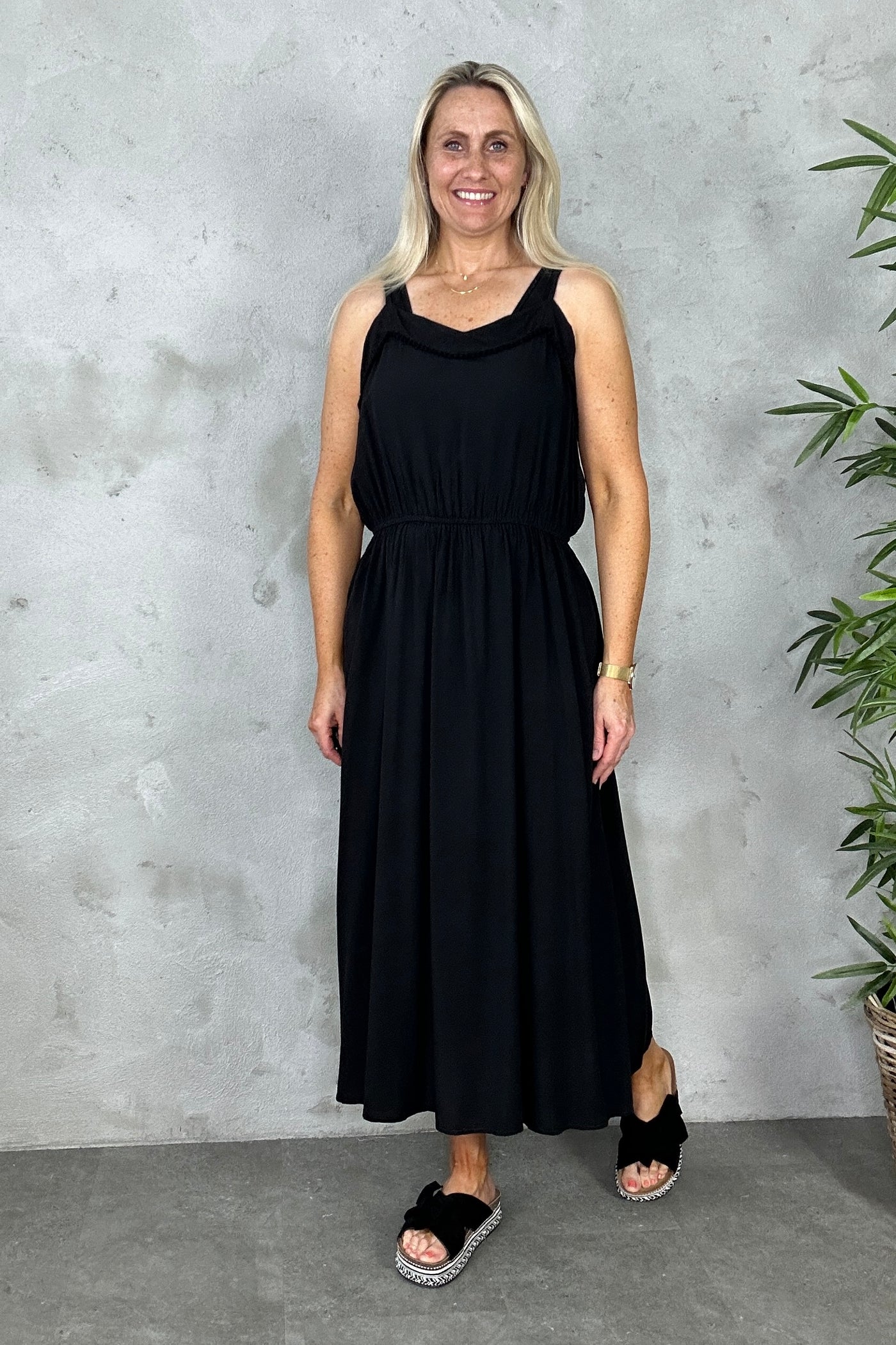 Laila Dress Black