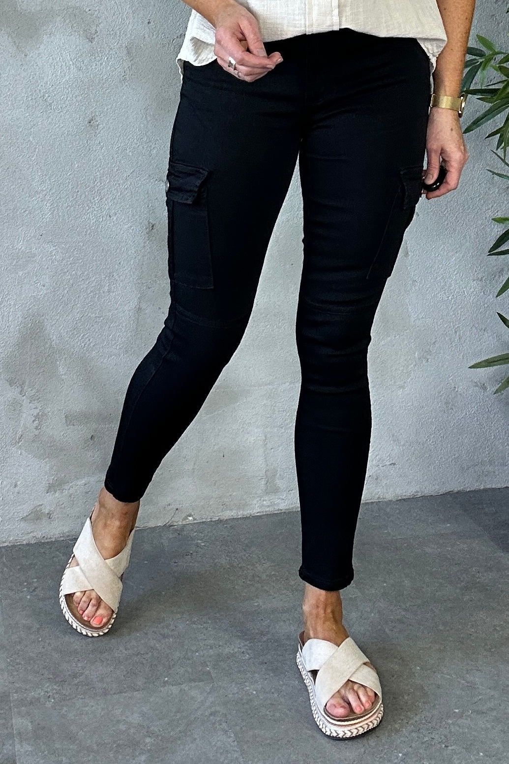 Meggan Cargo Pants Black