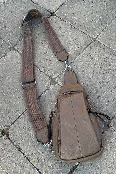 Avery Backpack Mud