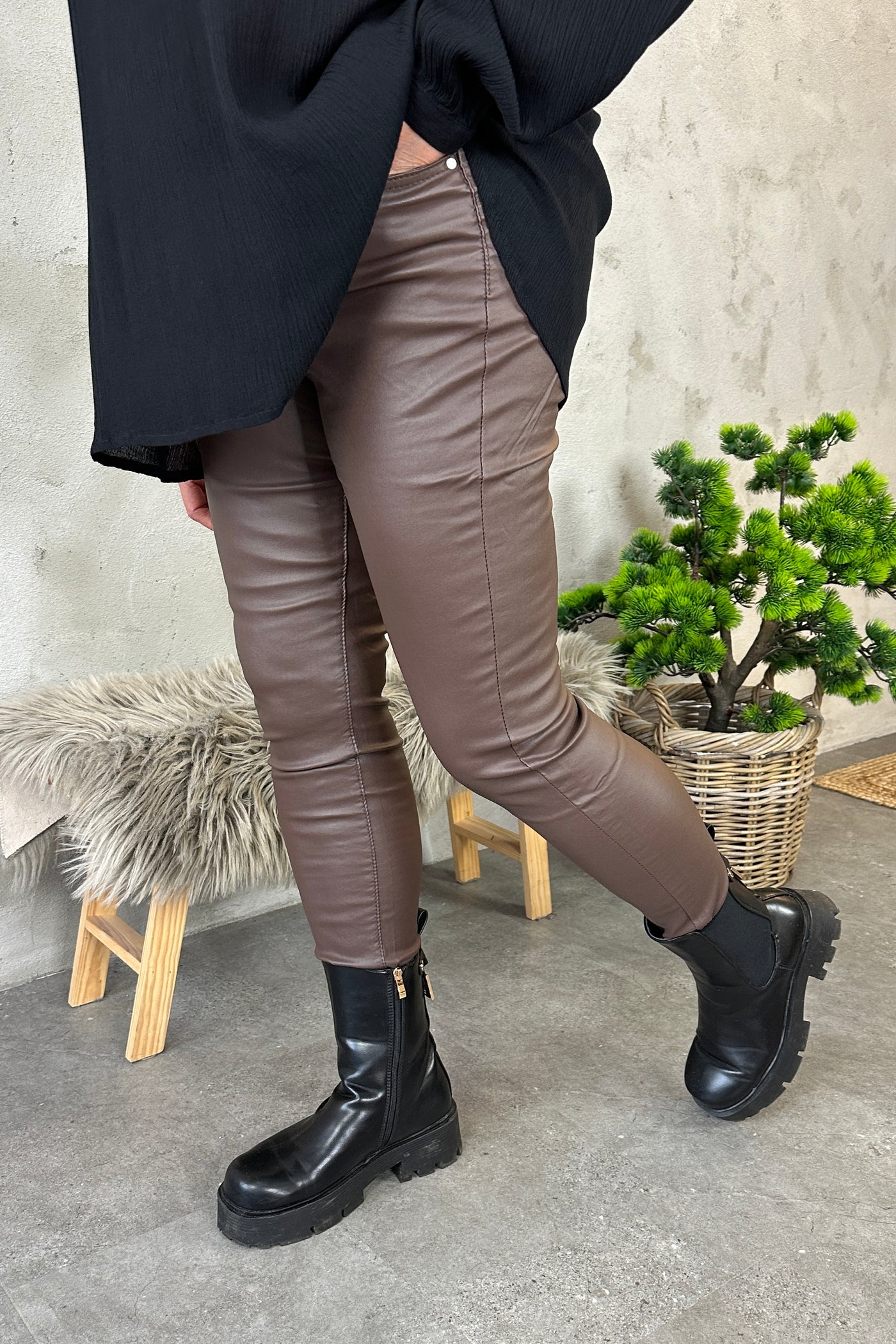Rina Coated Jeans Brown
