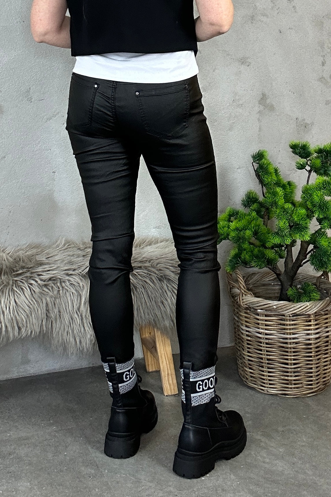 Rina Coated Jeans Black