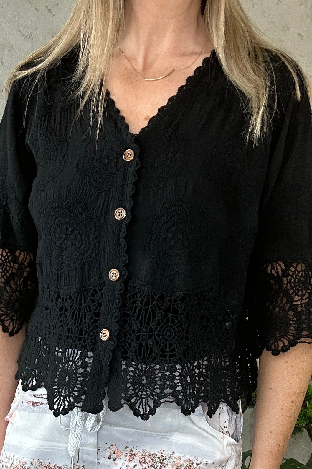 Lucy Blonde Summer blouse Black