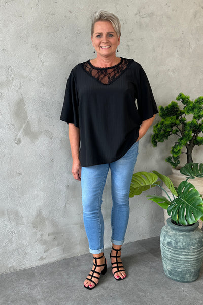 Berla Lace Blouse Black Deep - Kaffe Curve