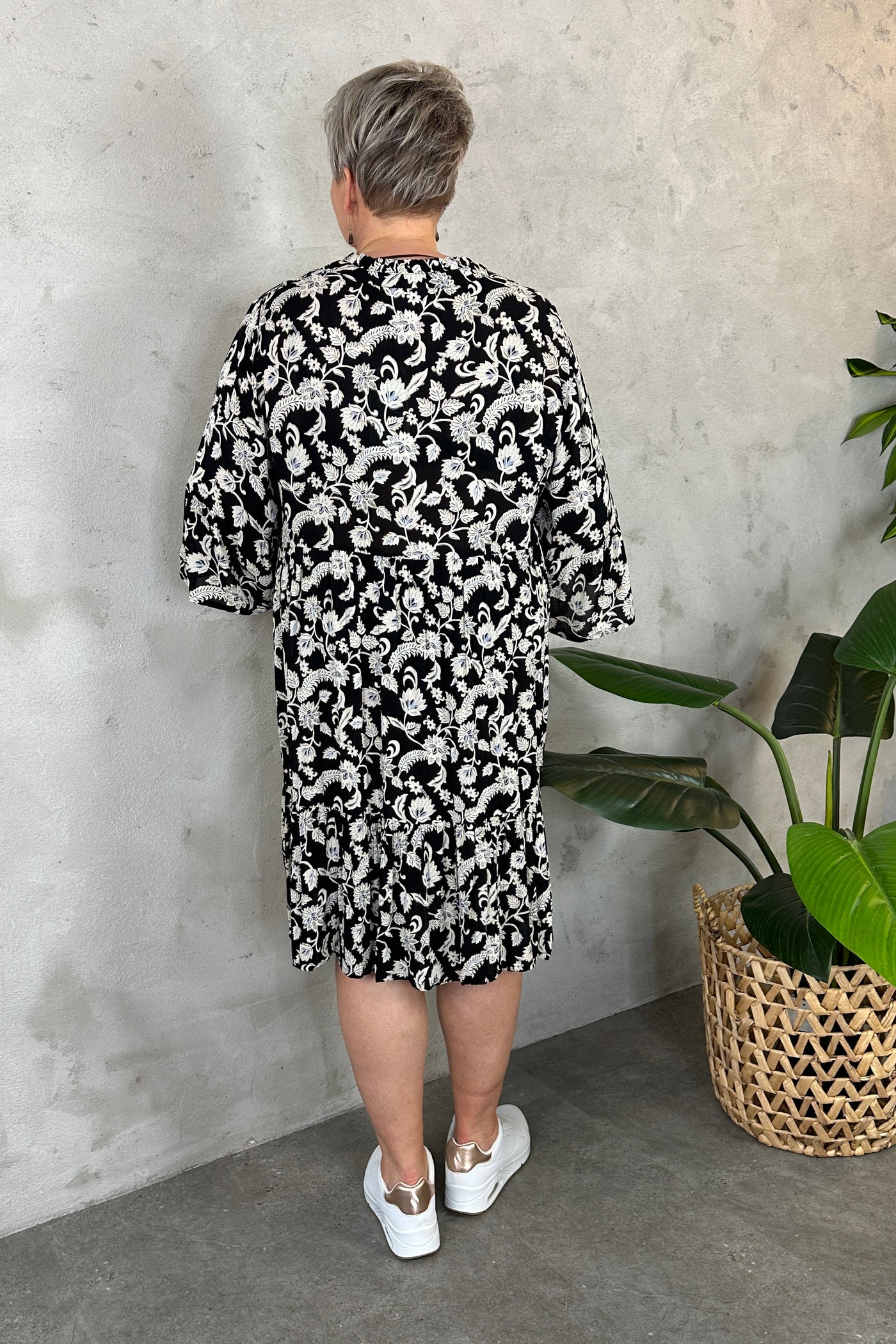 Ami Dress Printed Black/White Flower - Kaffe Curve