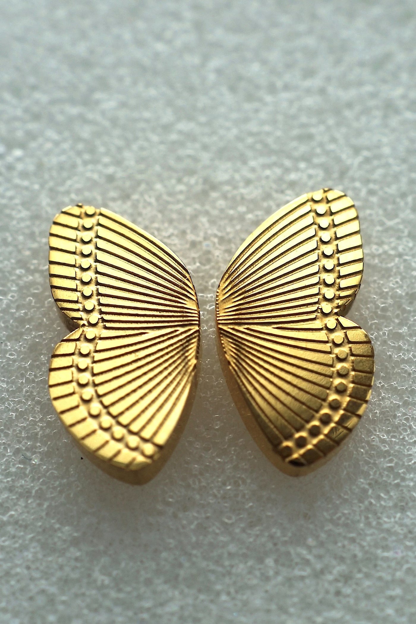 Butterfly Earring Guld - Nellas